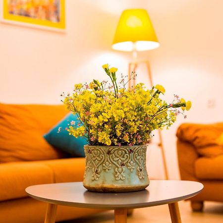 Yellow Apartment In Avlabari 트빌리시 외부 사진