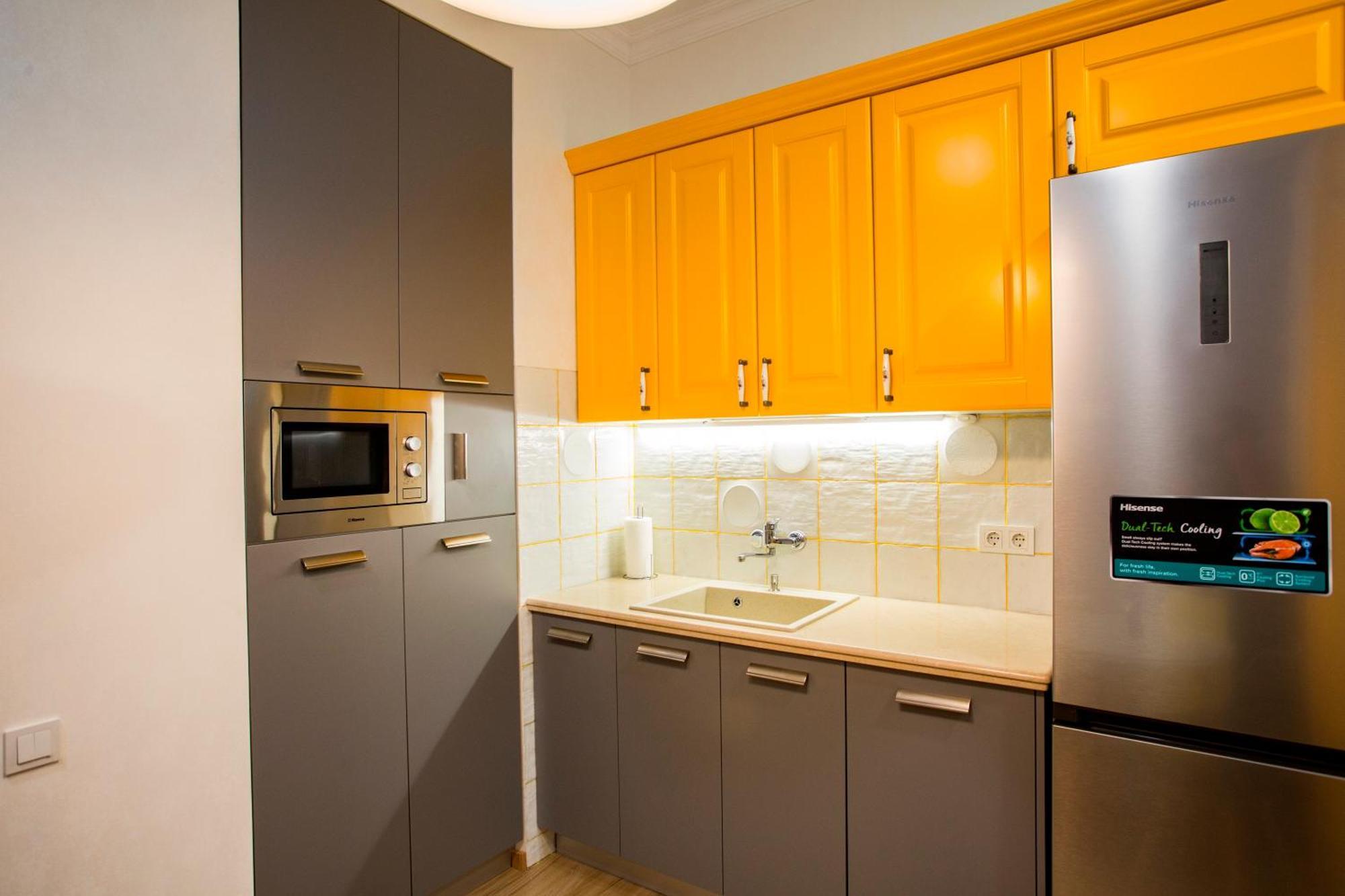 Yellow Apartment In Avlabari 트빌리시 외부 사진