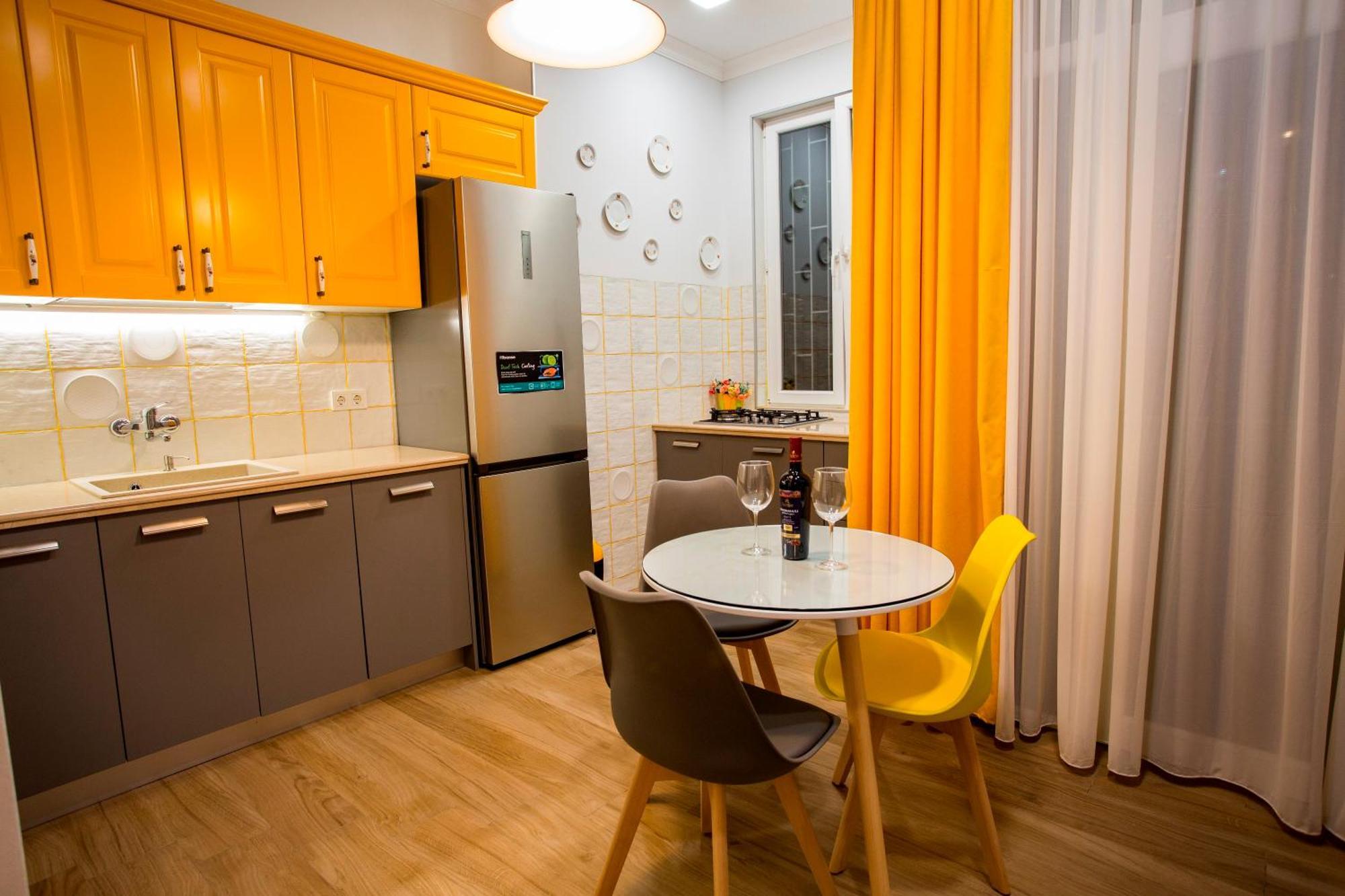Yellow Apartment In Avlabari 트빌리시 외부 사진